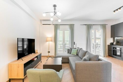 Elegant Apartment next to Historic Sites