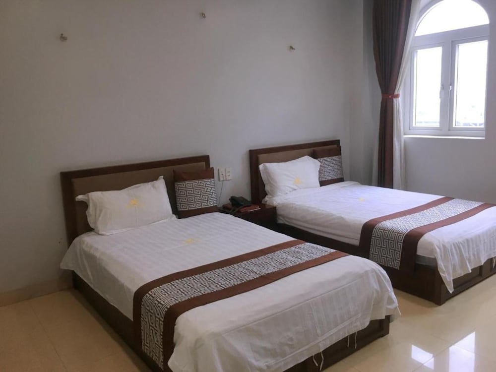 Фото Song Hong View Hotel