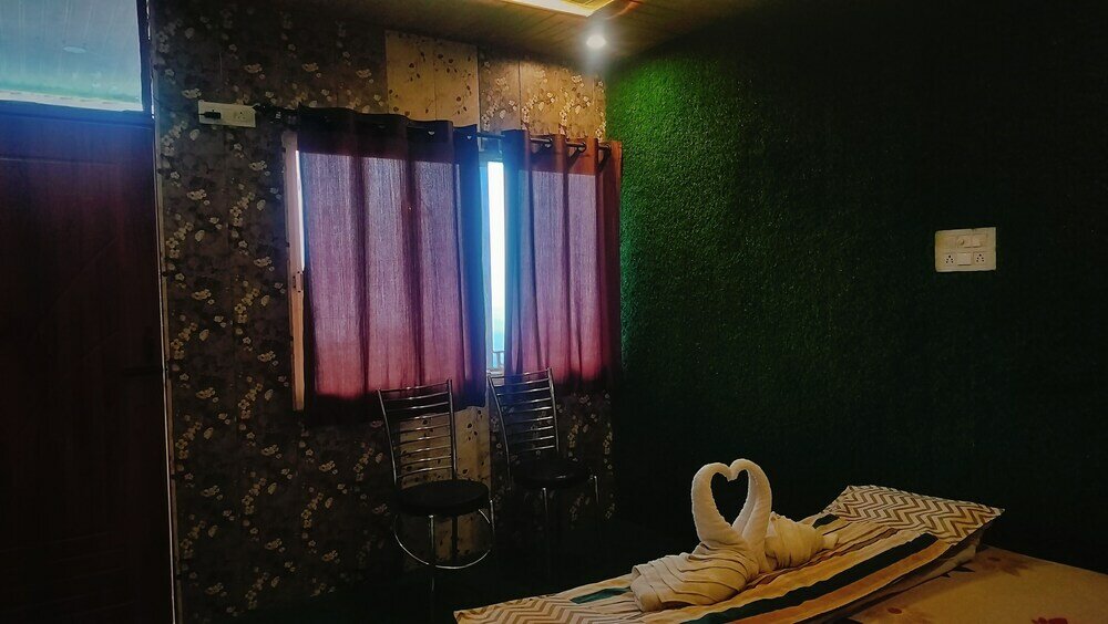 Фото Hotel Nirbana Heights