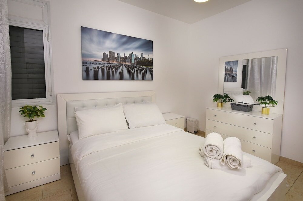 Фото Luxury Villa with heated pool in Zfat