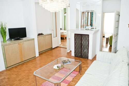 Marthas Veranda Apartment