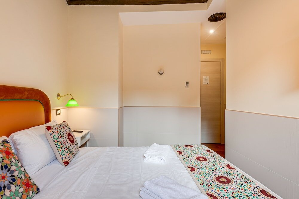 Фото Habitat Monti Rooms