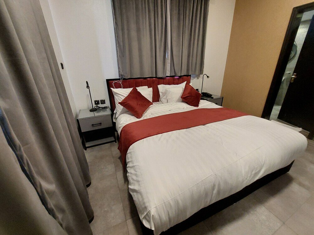 Фото Karims Hotel