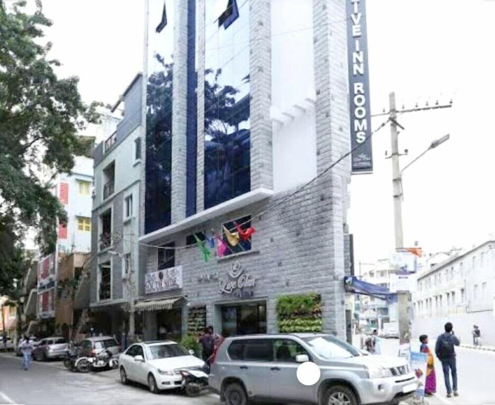 Фото отеля 1