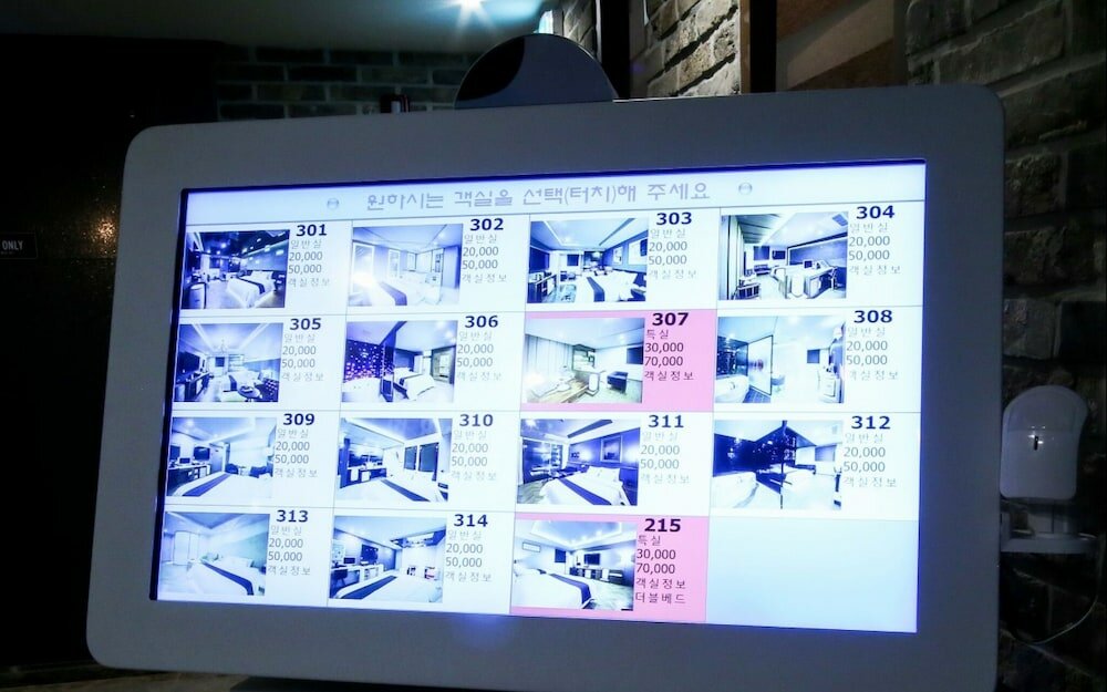 Фото Design Hotel 2ne1 Jukdo Market Pohang