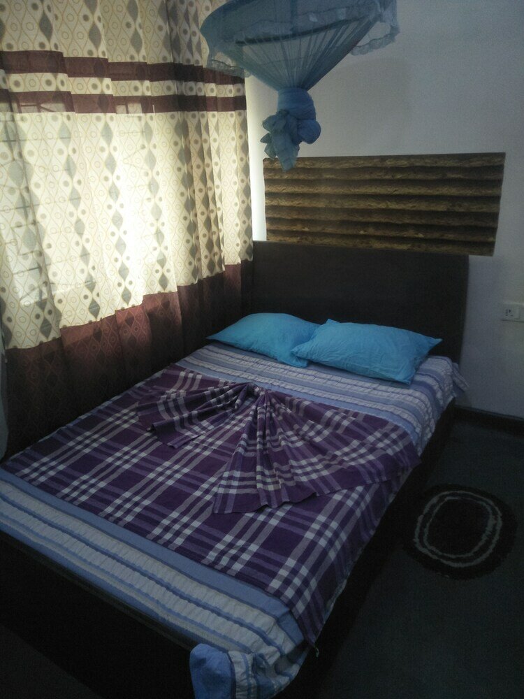 Фото Barthiya Tourist Guest