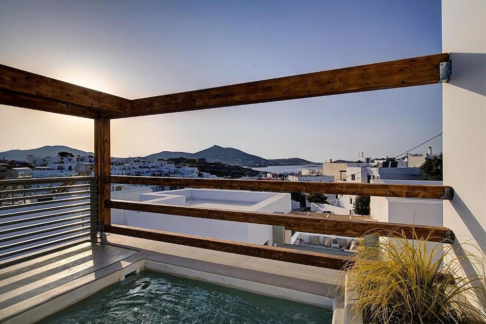 Фото Clementina Paros