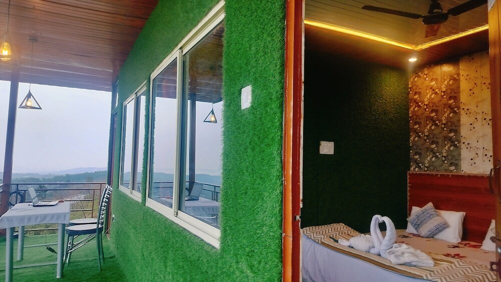 Фото Hotel Nirbana Heights