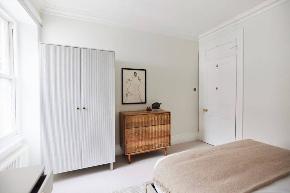 Фото The Hyde Park Mansion Place - Lovely 3bdr Flat