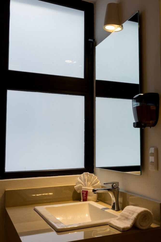 Фото Nomads Party Hostel