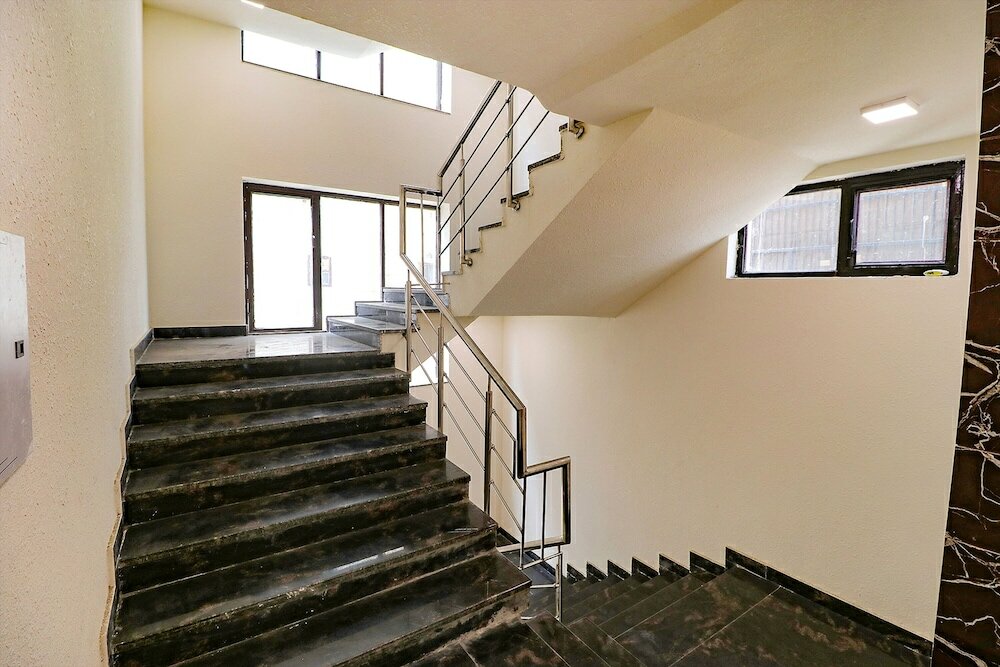 Фото Fabhotel F9 Pitampura