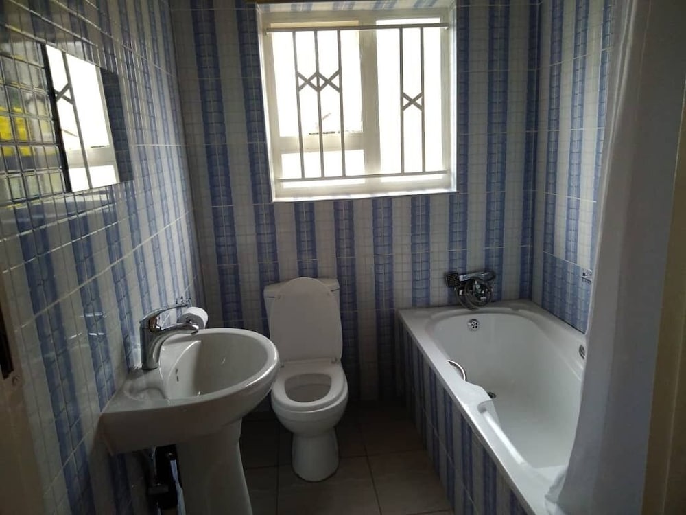 Фото Crown Inn Guest House