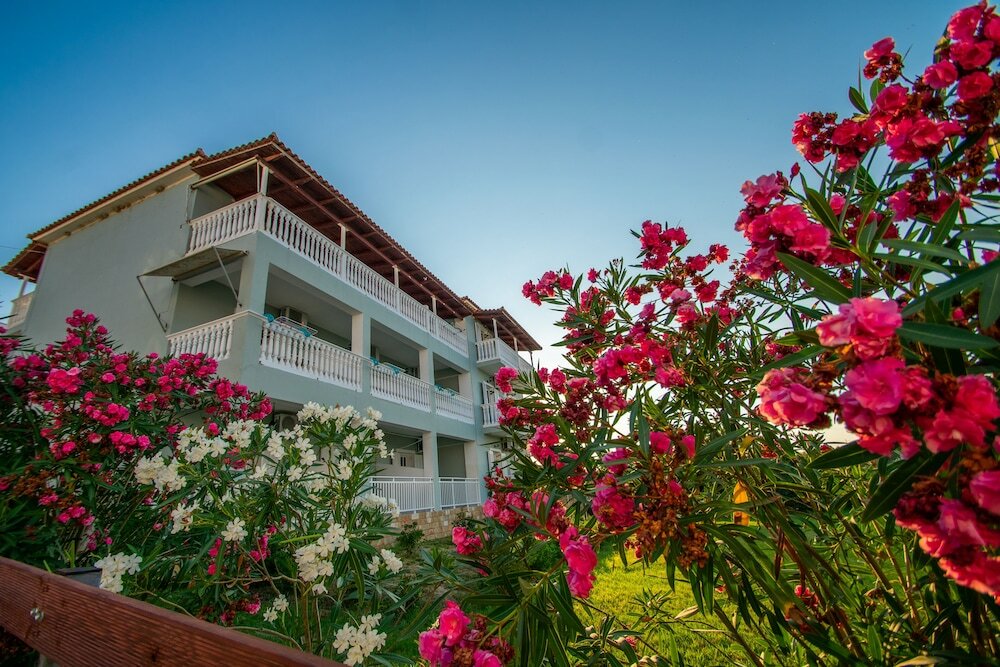 Фото Baywatch Apartments