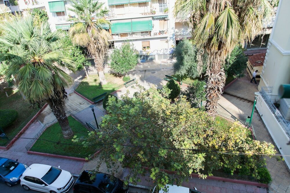 Фото Brand new apt in central Athens