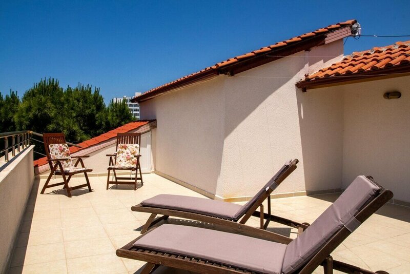 Апартаменты Flat w Sea View Terrace 1 min to Beach in Didim в Дидиме