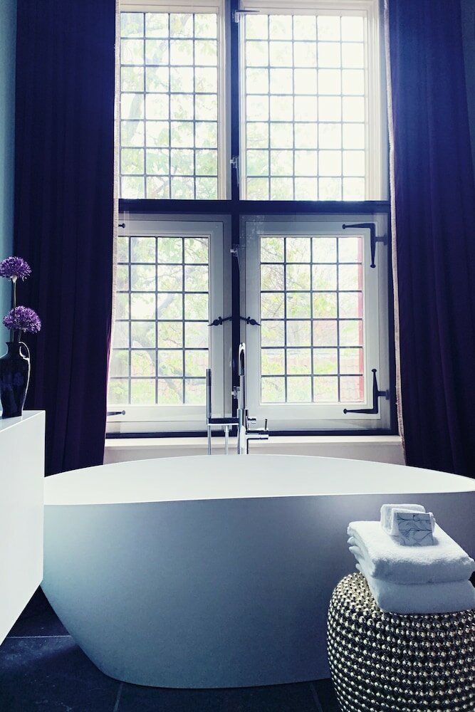 Фото Relais & Chateaux Weeshuis Gouda