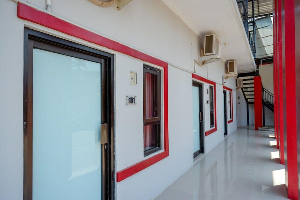 Фото RedDoorz Syariah near Alun Alun Tegal