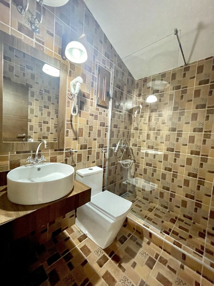 Фото Hotel Opera Jaz