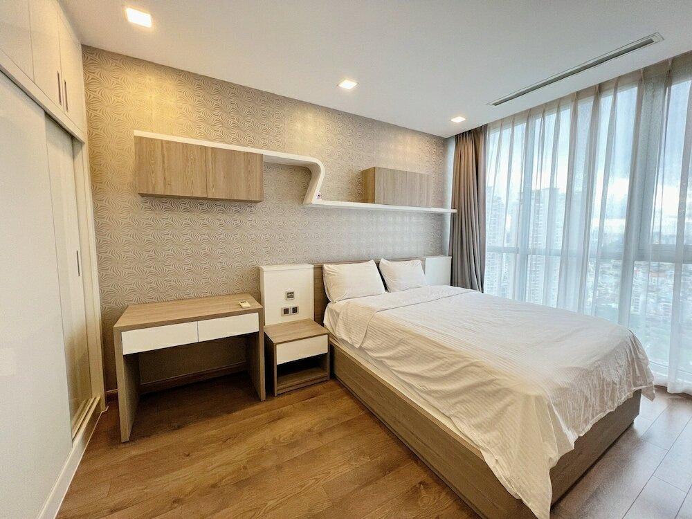 Фото Luxury Landmark - Linh's Apartment
