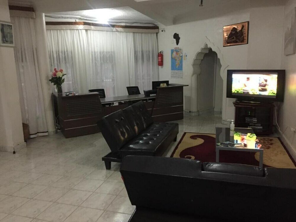 Фото Romalo Guesthouse