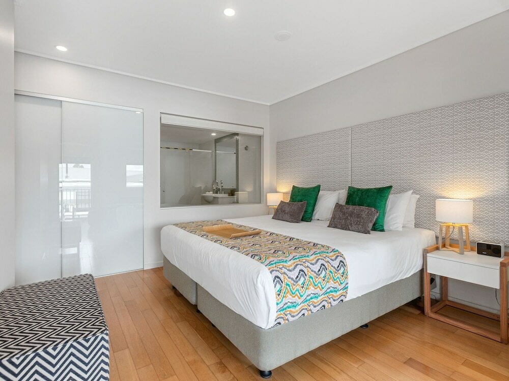 Фото Luxury Apartments at Salt Village