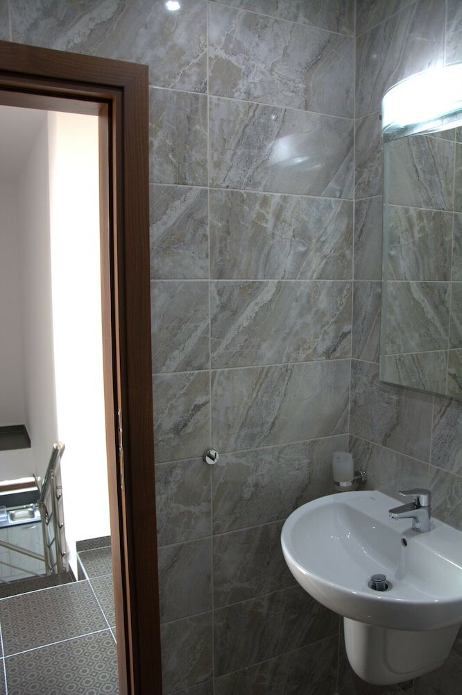 Фото Apartcomplex Golden Bay
