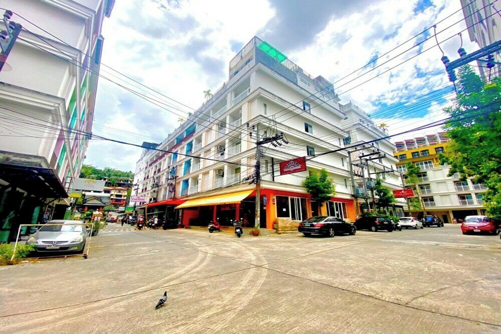 Фото отеля 1