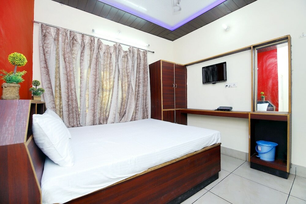 Фото Spot On 42785 Mr Shawarma Family Restaurant & Hotel