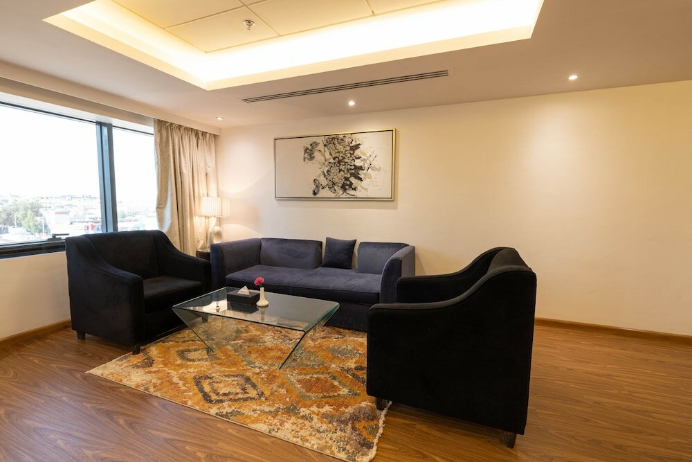 Фото Mira Business Hotel