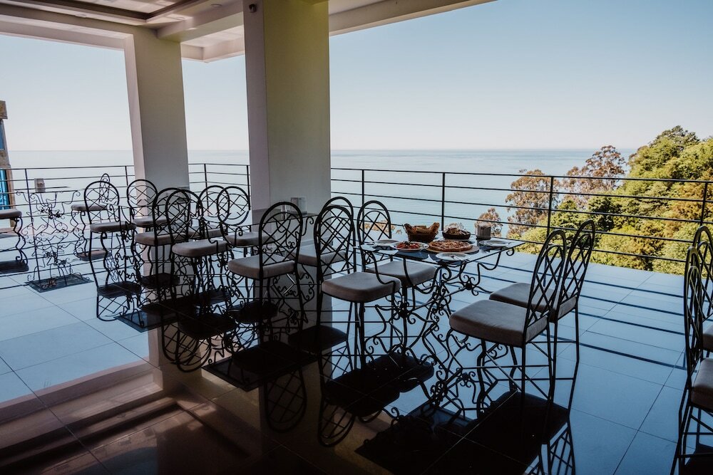 Фото Hotel Hills Kvariati