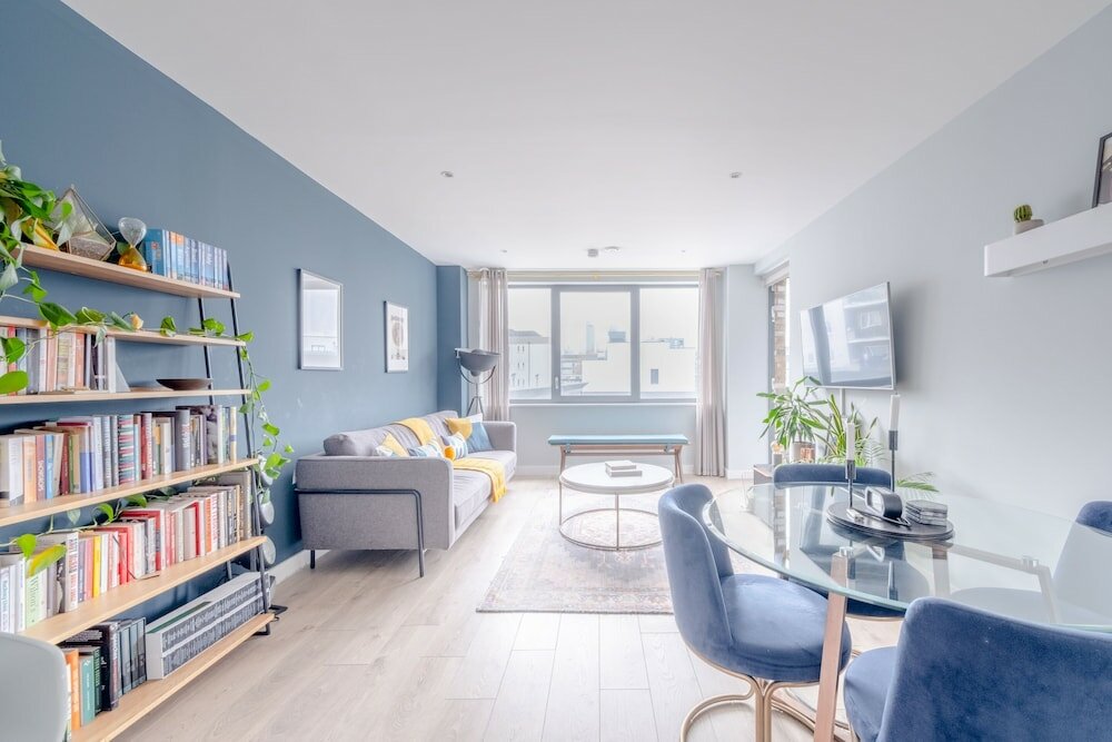 Фото Light & Spacious 1bedroom Flat With Balcony - Mile End