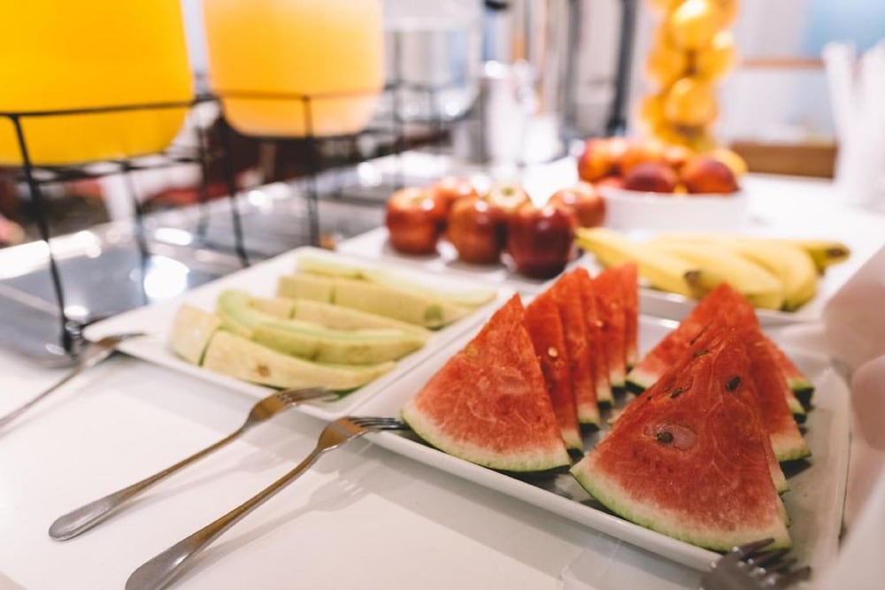 Фото Dos Reyes Hotel