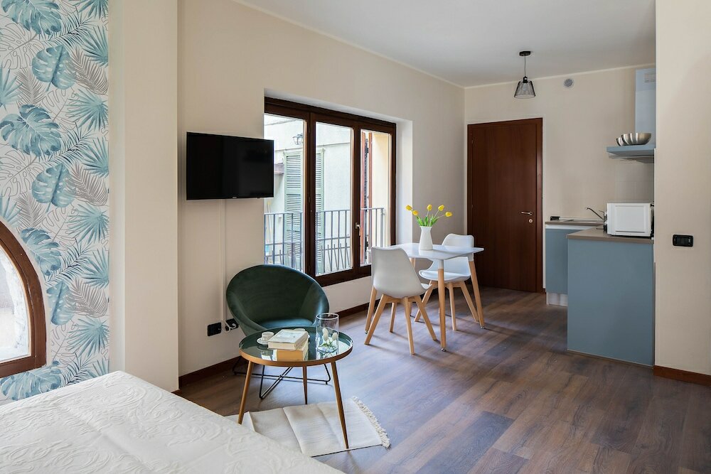 Фото Holiday Apartment 10- San Siro lake Como