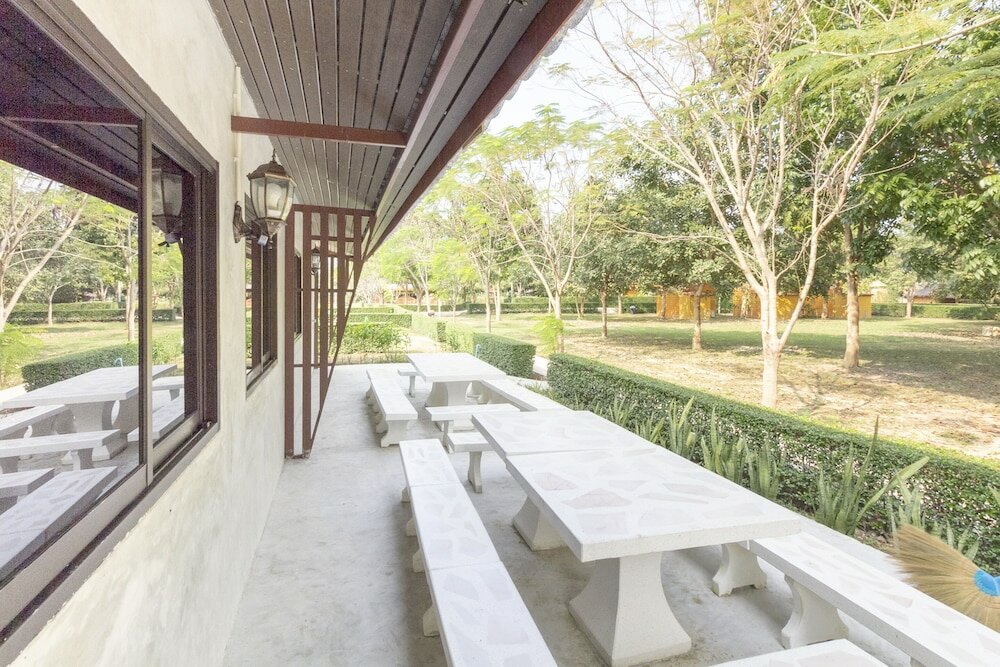 Фото Oyo 75359 Thaiburi Thara Resort