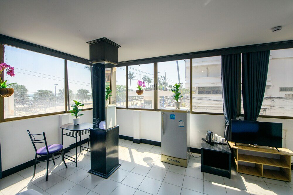 Фото Happy Jomtien - Beachfront