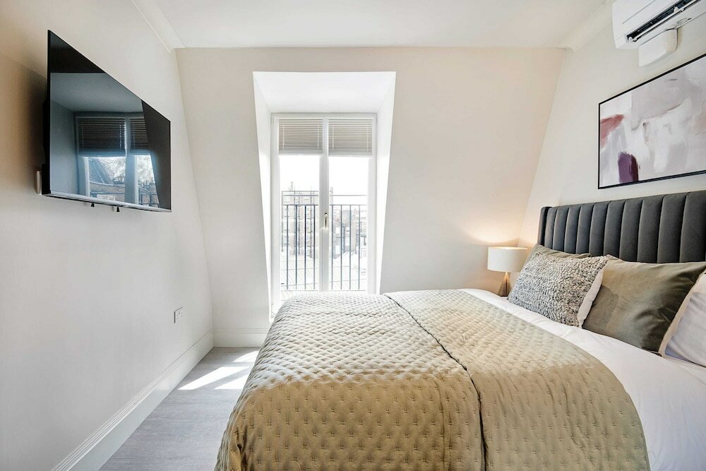 Фото Marble Arch Suite 8-hosted by Sweetstay