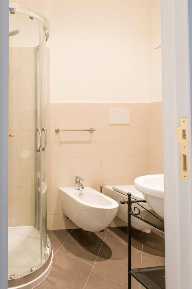 Фото Flatinrome Termini 2