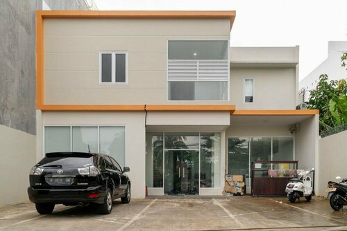 Гостиница RedDoorz near Puri Indah Lippo Mall 2 в Тангеранге