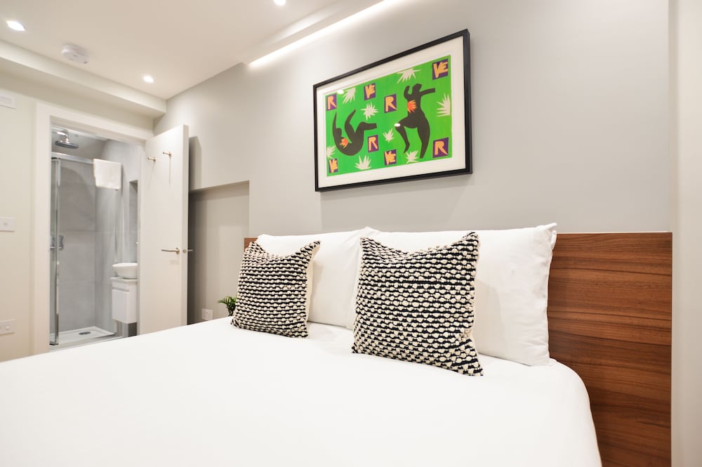 Фото Leinster Square Serviced Apartments