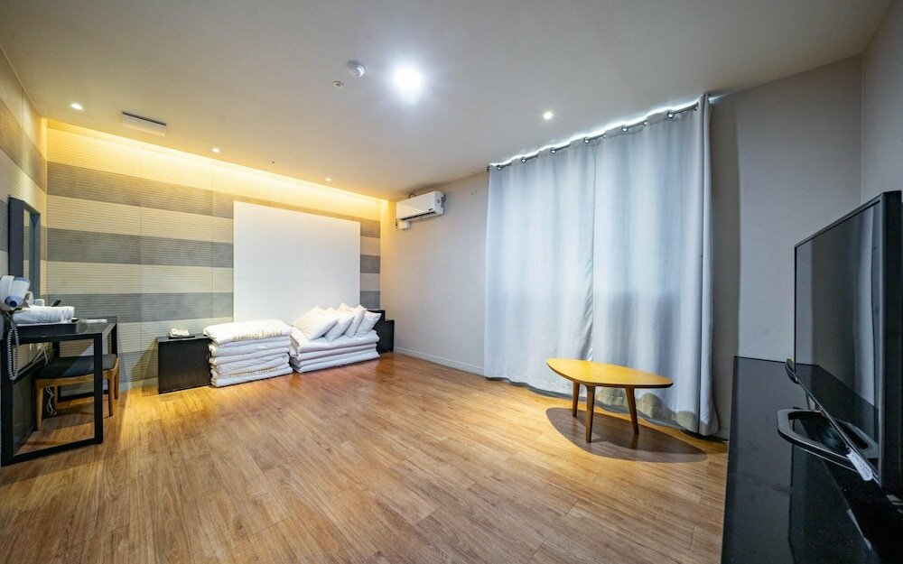 Фото Tiamo Hotel Yeosu