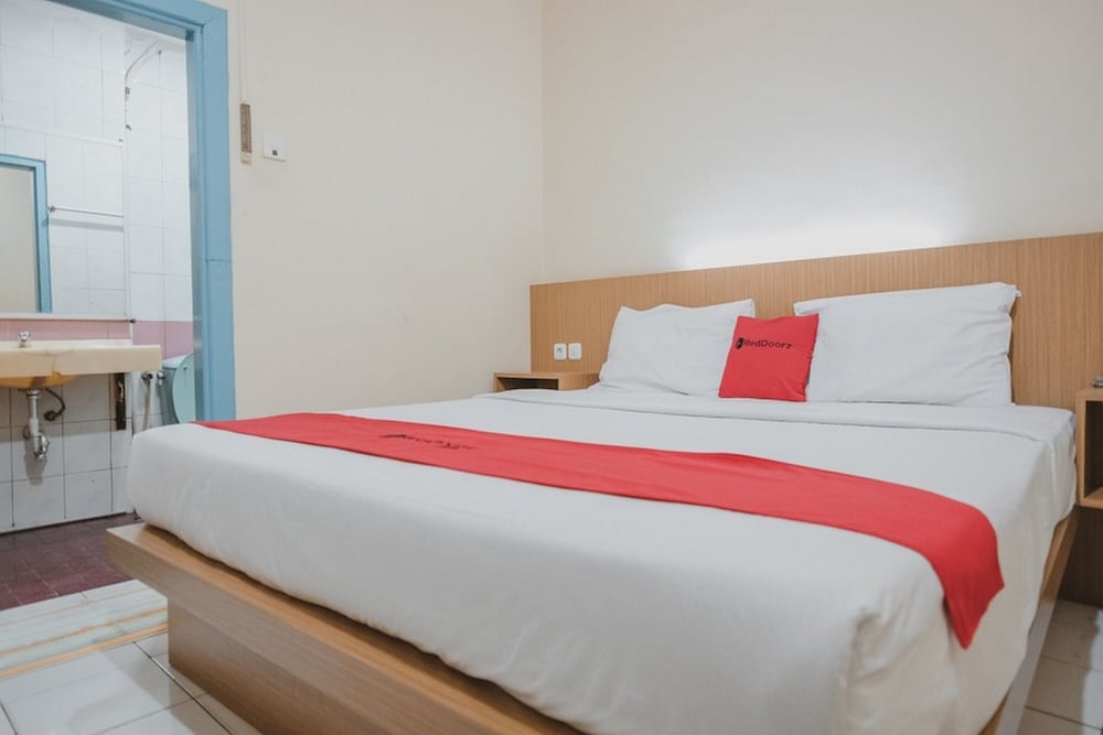 Фото RedDoorz near Transmart Jambi