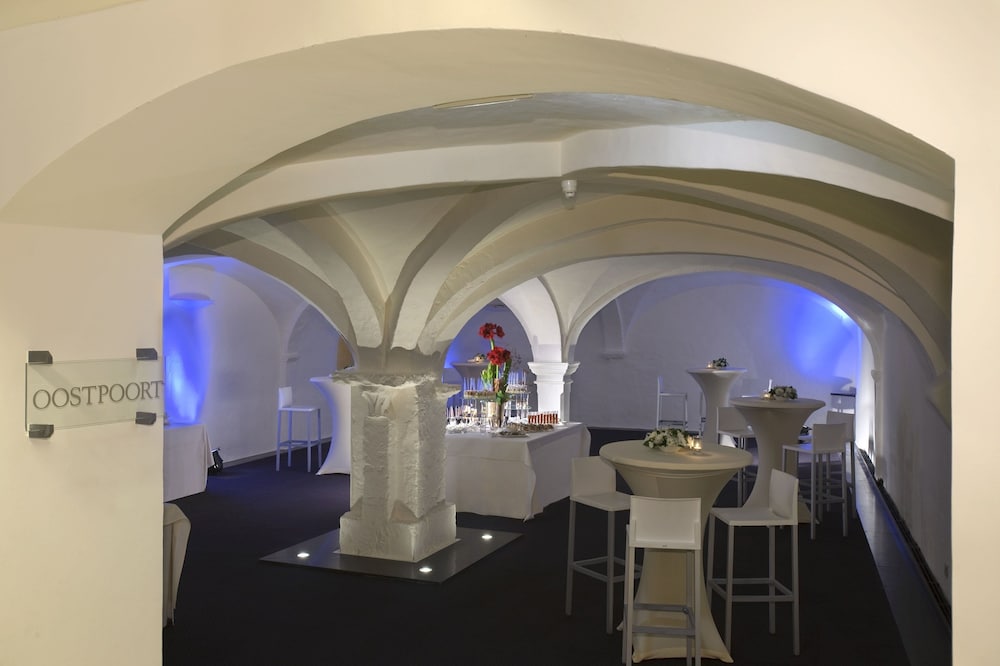 Фото Crowne Plaza Bruges