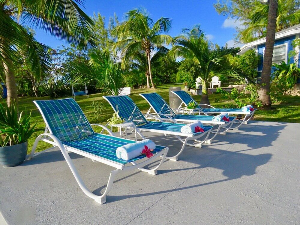 Фото Отель The Sunset Cove And Rainbow Room