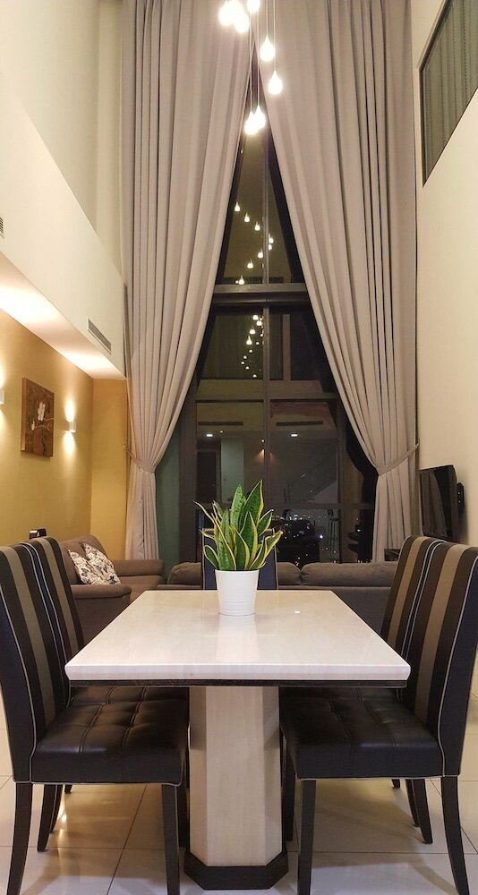 Фото M City at Jalan Ampang