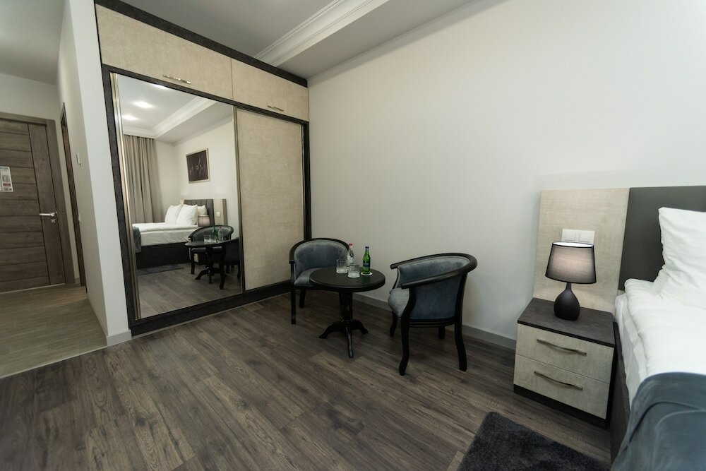 Фото Downtown Suites Yerevan