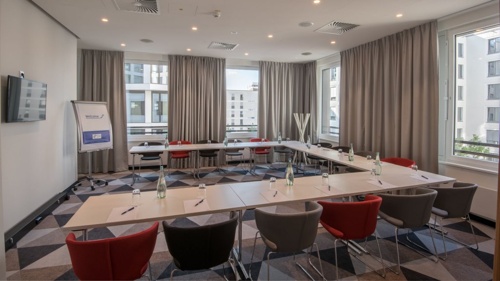 Фото Holiday Inn Express Munich City West