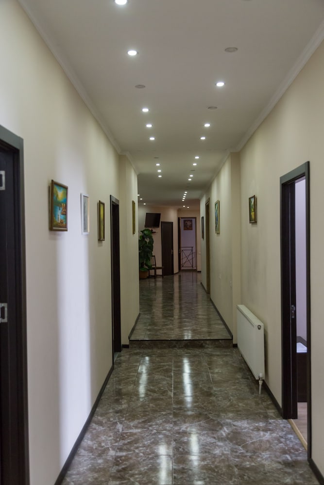 Фото 146405643499