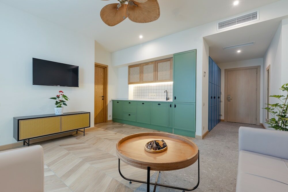 Фото MiraMar Luxury Residences