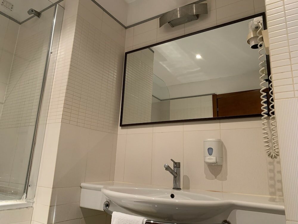 Фото Romalive Hotel