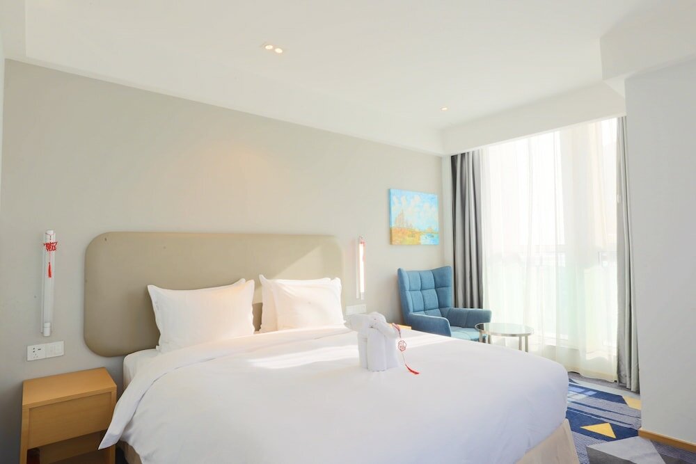 Фото Holiday Inn Express Qingdao West Coast, an Ihg Hotel